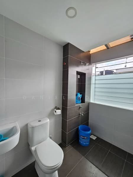 2-storey Terraced House for Sale in Taman Sutera (Johor Bahru) - Daniel Yong - Bathroom - PropertyGuru.com.my