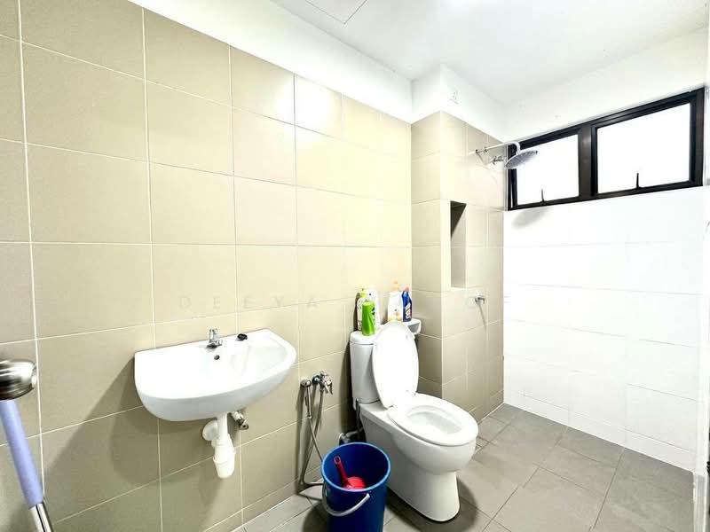 Townhouse for Sale in Labu (Negeri Sembilan) - Deeya Yusof - Bathroom - PropertyGuru.com.my