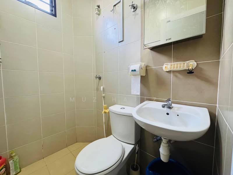 Freehold Taman Nada Alam Seri Pajam Nilai untuk Untuk Dijual - RM 399,000, Feb 2026 - Bathroom - PropertyGuru.com.my