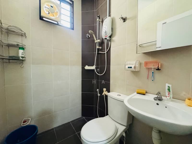 Freehold Taman Nada Alam Seri Pajam Nilai untuk Untuk Dijual - RM 399,000, Feb 2026 - Bathroom - PropertyGuru.com.my
