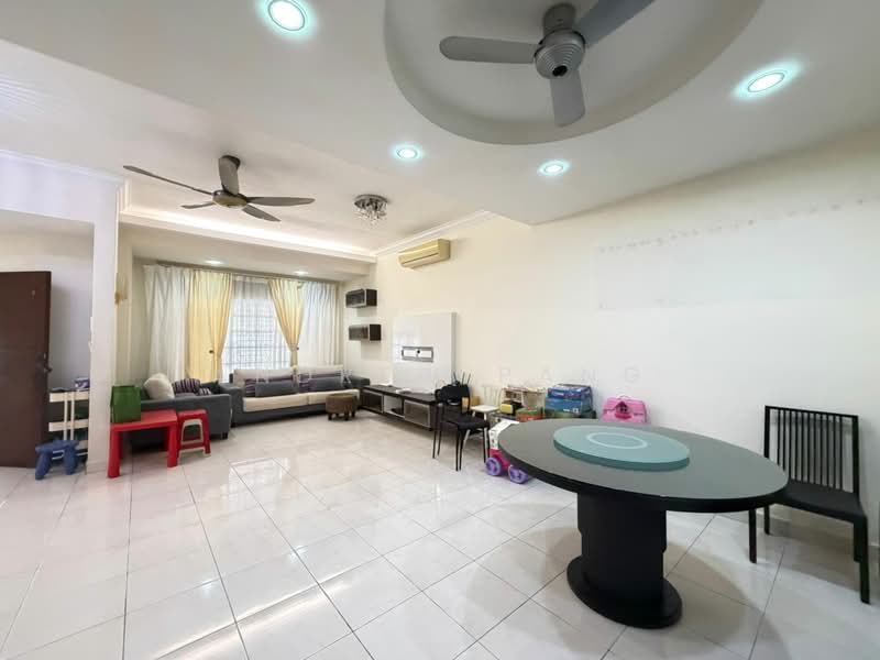 2-storey Terraced House for Sale in Puchong (Selangor) - Andrew Pang - Living Room - PropertyGuru.com.my