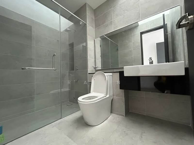 Terraced House for Sale in Bukit Jelutong (Shah Alam) - R Azlin - Bathroom - PropertyGuru.com.my