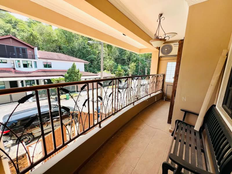 3-storey Terraced House for Sale in Bukit Antarabangsa (Ulu Kelang) - Masnizah Arifin - Balcony - PropertyGuru.com.my