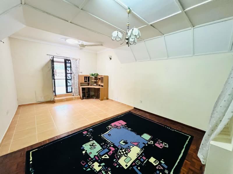 3-storey Terraced House for Sale in Bukit Antarabangsa (Ulu Kelang) - Masnizah Arifin - Study - PropertyGuru.com.my