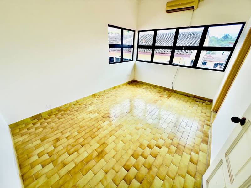 Semi-Detached House for Sale in Taman Cuepacs (Cheras) - Mohammad Omar - PropertyGuru.com.my