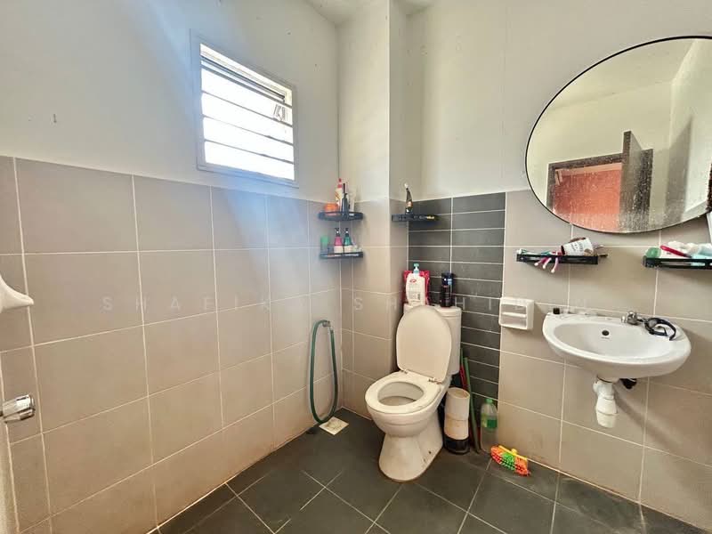 Cluster House for Sale in Sepang (Selangor) - Shafika Shahidin - Bathroom - PropertyGuru.com.my