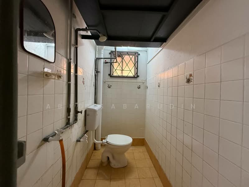 Flat Pandan Indah 3/3 untuk Untuk Dijual - RM 190,000, Feb 2026 - Bathroom - PropertyGuru.com.my