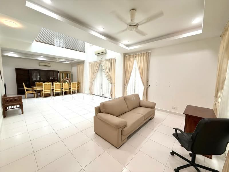 Desiran Bayu Precint 16 Putrajaya untuk Untuk Dijual - RM 1,450,000, Mac 2026 - Living Room - PropertyGuru.com.my