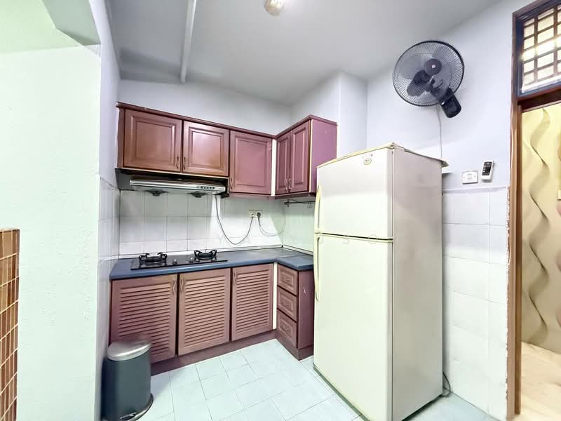 Condominium for Sale at Gurney Heights - Deeya Yusof - Kitchen - PropertyGuru.com.my