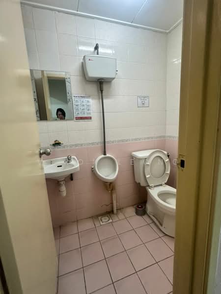 Shop / Office for Rent in Usj 21 (Subang Jaya) - Veron Leong - Bathroom - PropertyGuru.com.my