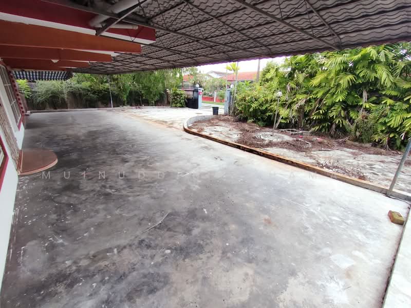 Bungalow for Sale in Teluk Intan (Perak) - Muinuddin Muhamad - Exterior - PropertyGuru.com.my