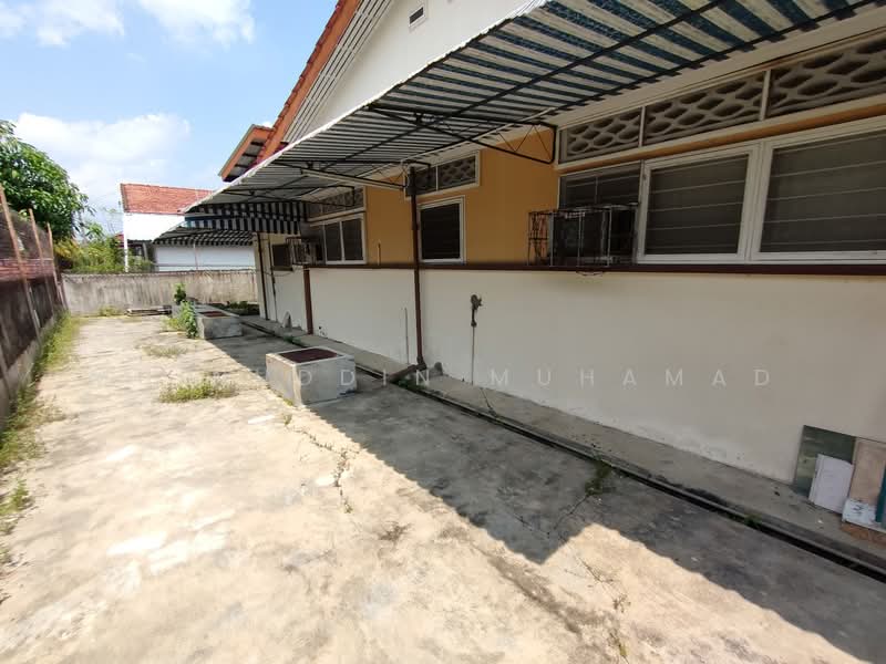 Bungalow for Sale in Teluk Intan (Perak) - Muinuddin Muhamad - Exterior - PropertyGuru.com.my