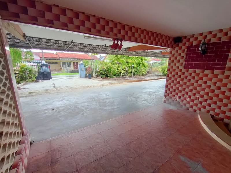 Bungalow for Sale in Teluk Intan (Perak) - Muinuddin Muhamad - Exterior - PropertyGuru.com.my