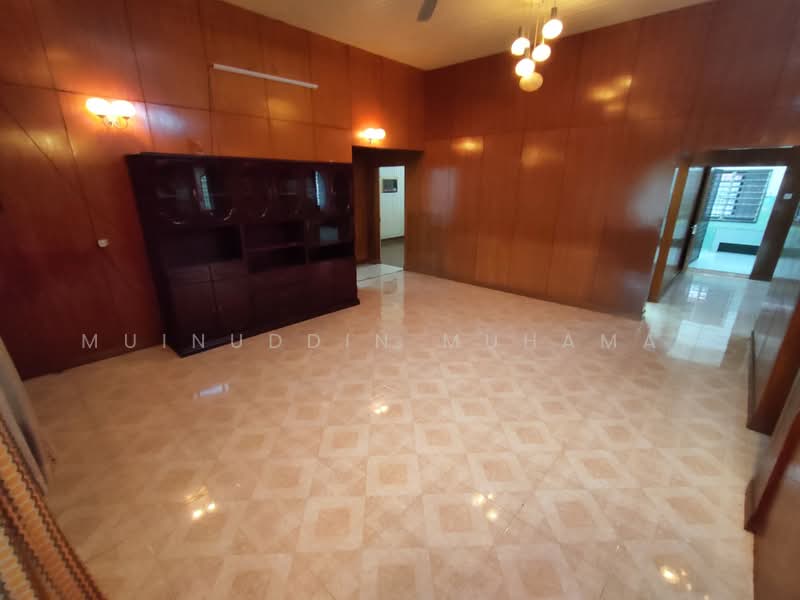Bungalow for Sale in Teluk Intan (Perak) - Muinuddin Muhamad - Living Room - PropertyGuru.com.my