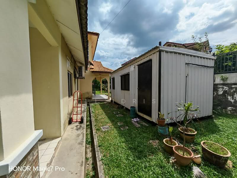 Bungalow for Sale in Seksyen 3 (Bangi) - Ali Idris - Exterior - PropertyGuru.com.my