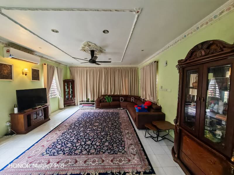 Bungalow for Sale in Seksyen 3 (Bangi) - Ali Idris - Living Room - PropertyGuru.com.my