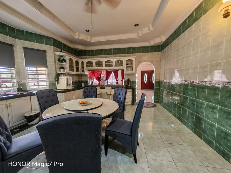 Bungalow for Sale in Seksyen 3 (Bangi) - Ali Idris - Kitchen - PropertyGuru.com.my