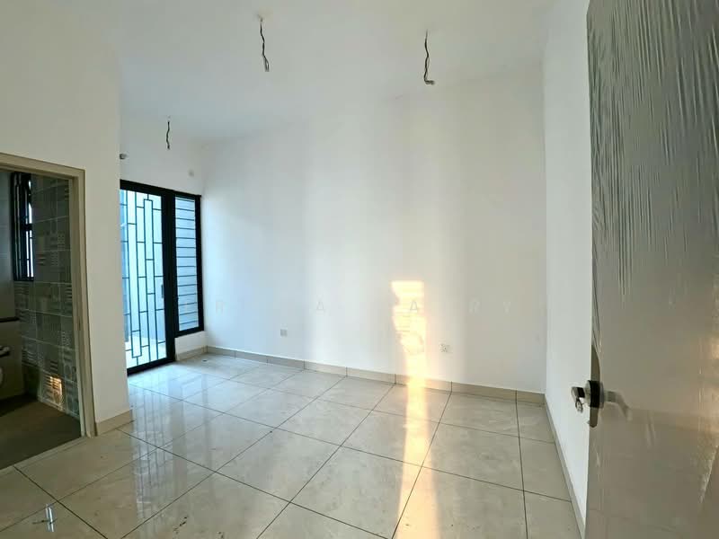 2-storey Terraced House for Sale in Elmina (Shah Alam) - Eryna Sairy - Interior - PropertyGuru.com.my