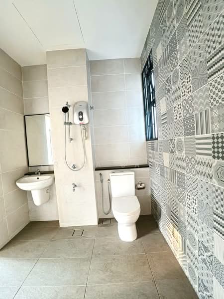 2-storey Terraced House for Sale in Elmina (Shah Alam) - Eryna Sairy - Bathroom - PropertyGuru.com.my