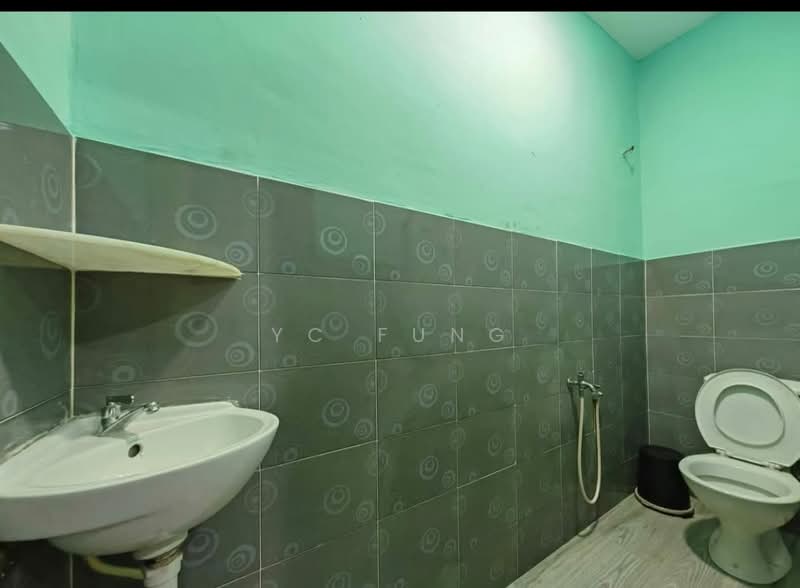 1-storey Terraced House for Sale in Taman Abad (Johor Bahru) - YC Fung - Bathroom - PropertyGuru.com.my