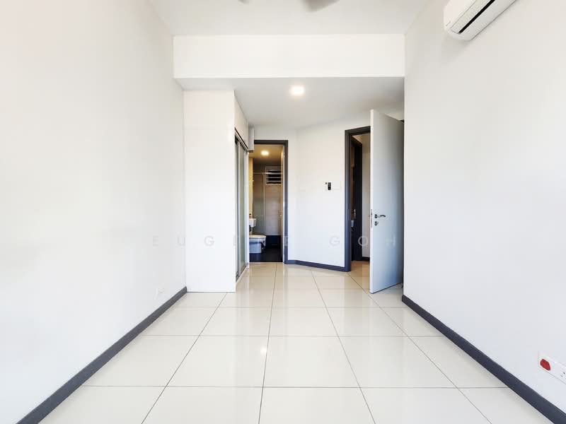 Tiara Mutiara 2 untuk Untuk Disewa - RM 1,750 /bulan, Feb 2026 - Master Room with Wardrobe & Bed - PropertyGuru.com.my