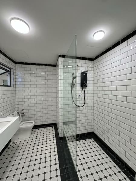 E Island Lake Haven untuk Untuk Disewa - RM 1,900 /bulan, Feb 2026 - Bathroom - PropertyGuru.com.my