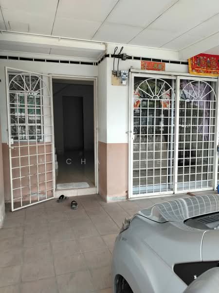 2-storey Terraced House for Rent in Bandar Bukit Puchong 2 (Puchong) - Michael Lee - Entrance - PropertyGuru.com.my