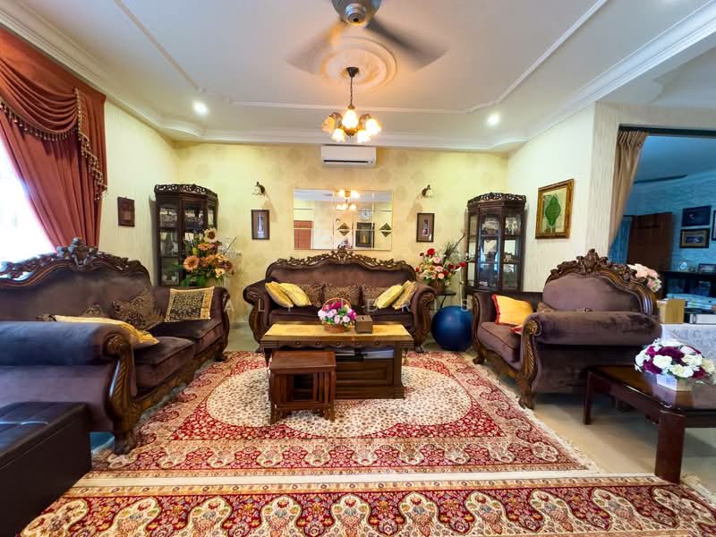 Bungalow for Sale in Seksyen 2 (Shah Alam) - Ali Idris - Living Room - PropertyGuru.com.my
