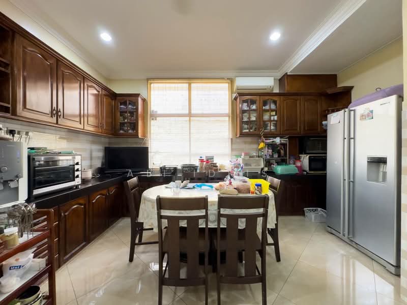 Bungalow for Sale in Seksyen 2 (Shah Alam) - Ali Idris - Kitchen - PropertyGuru.com.my