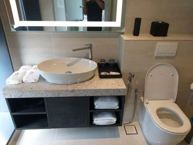 Service Residence for Rent at Star Residences One - Jocelyn Lai - Bathroom - PropertyGuru.com.my