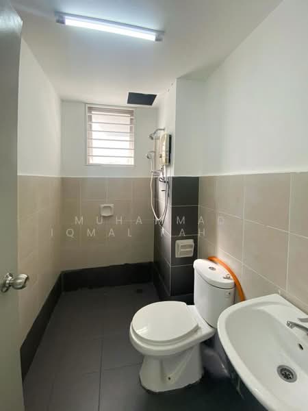 Apartment for Sale at The Residence 1 @ Tiara South - Muhammad Iqmal Rahiman - Bathroom - PropertyGuru.com.my