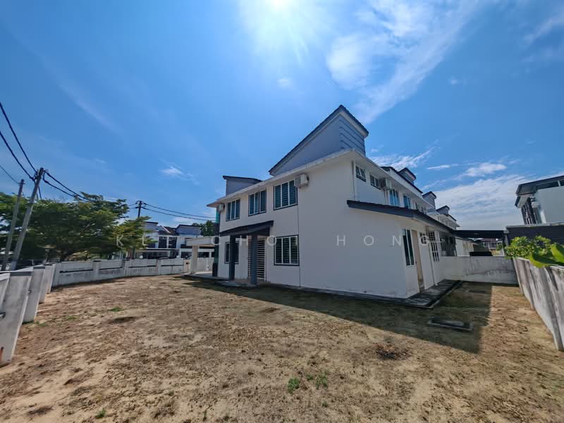 Semi-Detached House for Sale in Lumut (Perak) - Kee Choi Hong - Exterior - PropertyGuru.com.my