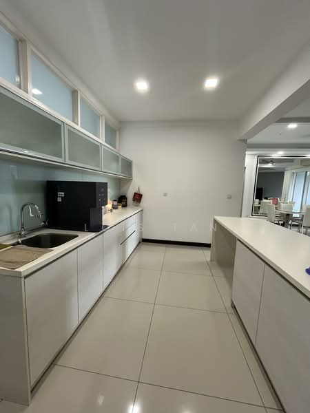 9 Bukit Utama Condominium untuk Untuk Dijual - RM 1,680,000, Apr 2026 - Kitchen - PropertyGuru.com.my