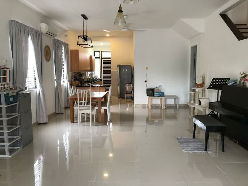 Rumah Teres 2 Tingkat untuk Dijual di Alam Impian (Shah Alam) - Alex Tong - Living Room - PropertyGuru.com.my
