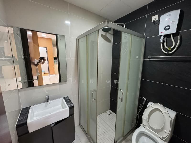 Condominium for Rent at Kings Bay @ Country Garden Danga Bay - Aiden Goh - Bathroom - PropertyGuru.com.my