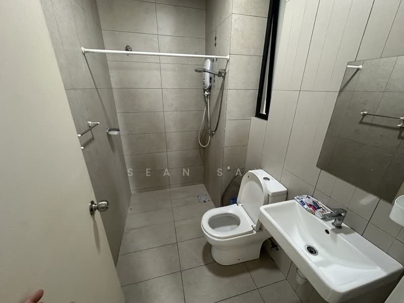 Service Residence for Rent at Kenwingston Skylofts - Sean Saw - Bathroom - PropertyGuru.com.my