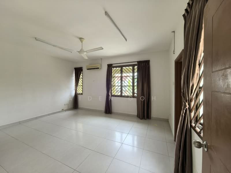 Bandar Dato Onn Jalan Perjiranan 12/x Johor Bahru Double Storey Terrace untuk Untuk Disewa - RM 2,300 /bulan, Feb 2026 - Living Room - PropertyGuru.com.my