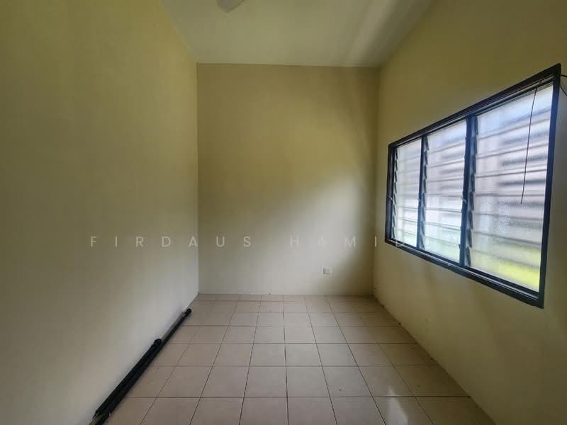 2-storey Terraced House for Sale in Kampung Teluk Panglima Garang (Telok Panglima Garang) - Firdaus Hamidun - PropertyGuru.com.my