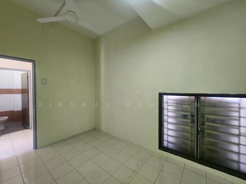 2-storey Terraced House for Sale in Kampung Teluk Panglima Garang (Telok Panglima Garang) - Firdaus Hamidun - PropertyGuru.com.my