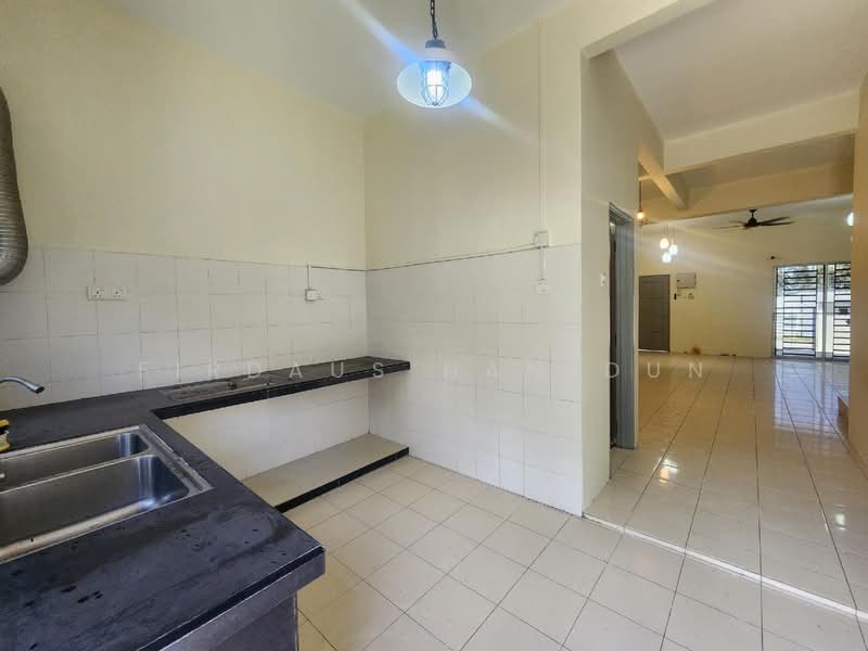 2-storey Terraced House for Sale in Kampung Teluk Panglima Garang (Telok Panglima Garang) - Firdaus Hamidun - PropertyGuru.com.my