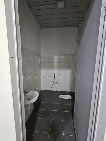 Terrace Factory for Rent in Bukit Mertajam (Penang) - Jeniffer Goh - Bathroom - PropertyGuru.com.my