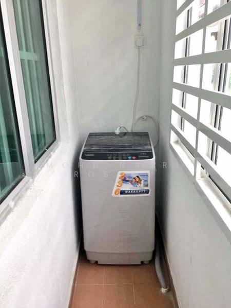 1-storey Terraced House for Sale in Bangi (Selangor) - Mohd Nazri Roslan - Balcony - PropertyGuru.com.my