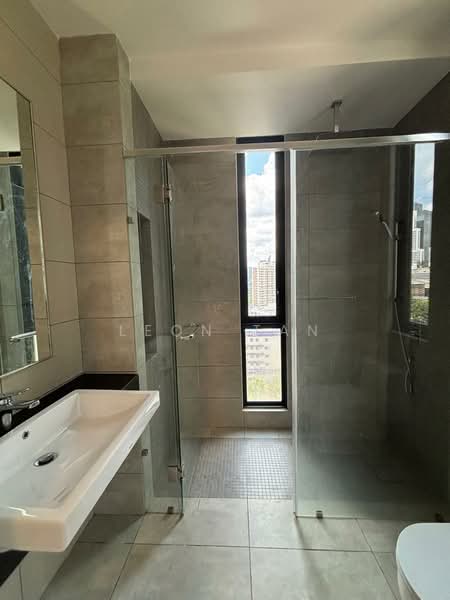 Servis Apartment untuk Disewa di The Sentral Suites - Leon Tan - Bathroom - PropertyGuru.com.my