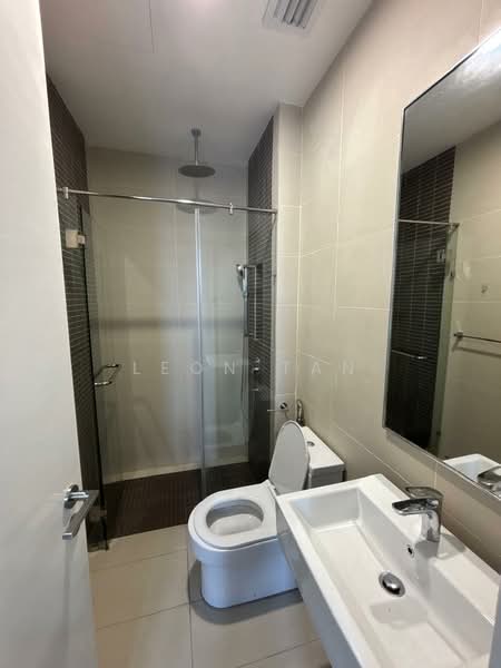 Servis Apartment untuk Disewa di The Sentral Suites - Leon Tan - Bathroom - PropertyGuru.com.my