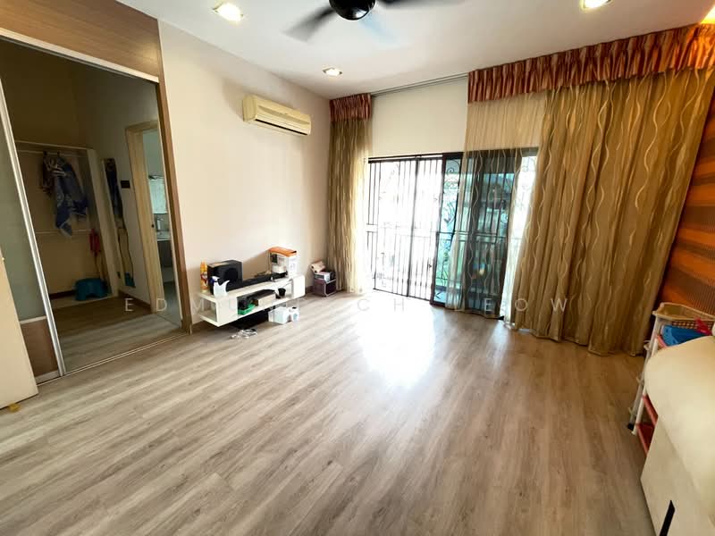 3-storey Terraced House for Sale in Selayang (Selangor) - Edmund CH Leow - Living Room - PropertyGuru.com.my