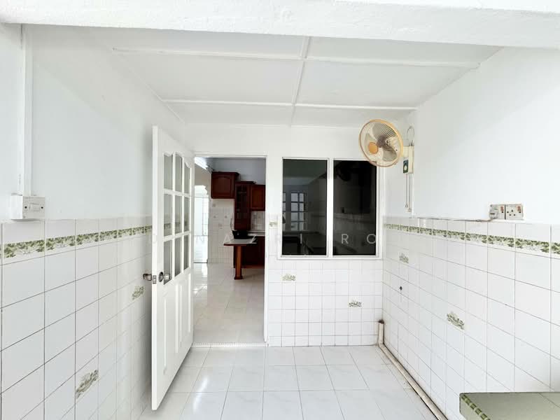 2-storey Terraced House for Sale in Usj 9 (Subang Jaya) - Mohd Nazri Roslan - Kitchen - PropertyGuru.com.my
