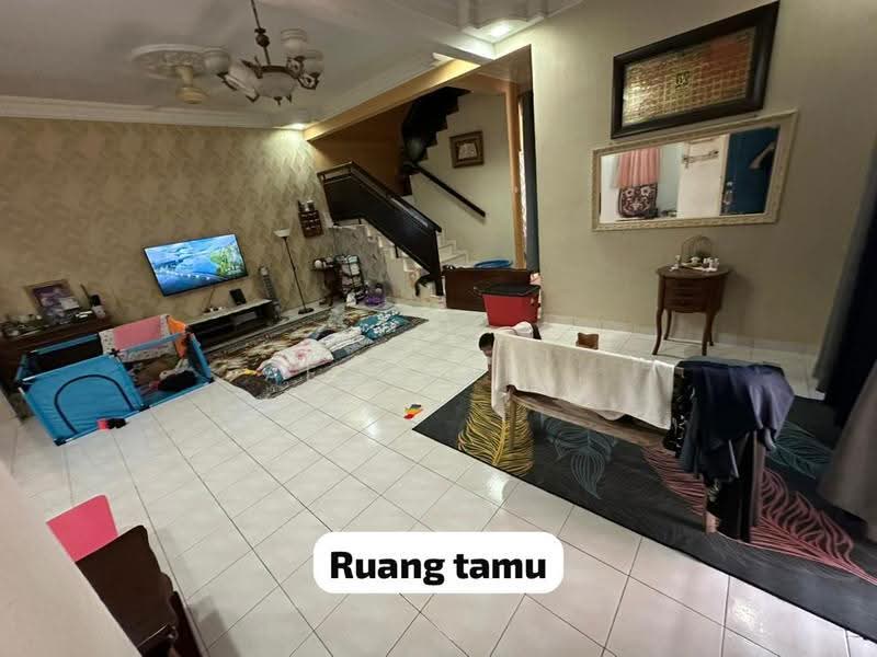 Rumah Kluster untuk Dijual di Alam Suria (Puncak Alam) - Aeyshah . - Living Room - PropertyGuru.com.my