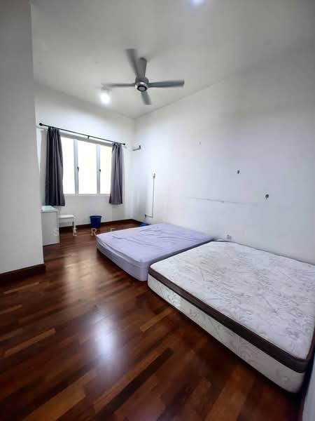 Condominium for Sale at 8 Petaling - Serena Yong - Bedroom - PropertyGuru.com.my