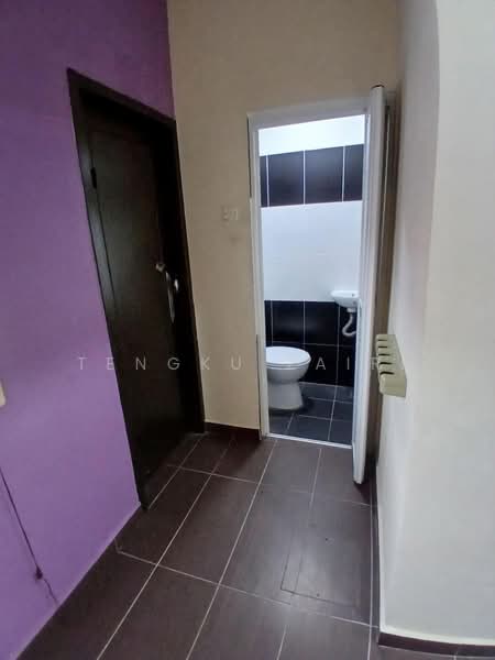 2-storey Terraced House for Sale in Denai Alam (Shah Alam) - Tengku Zairi - Bathroom - PropertyGuru.com.my