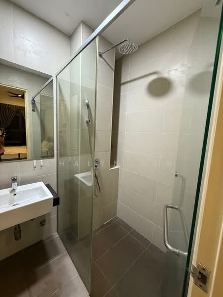 Service Residence for Sale at Atlantis Residences (Pangsapuri Atlantis Kota Syahbandar) - Shalyn Tan - Bathroom - PropertyGuru.com.my